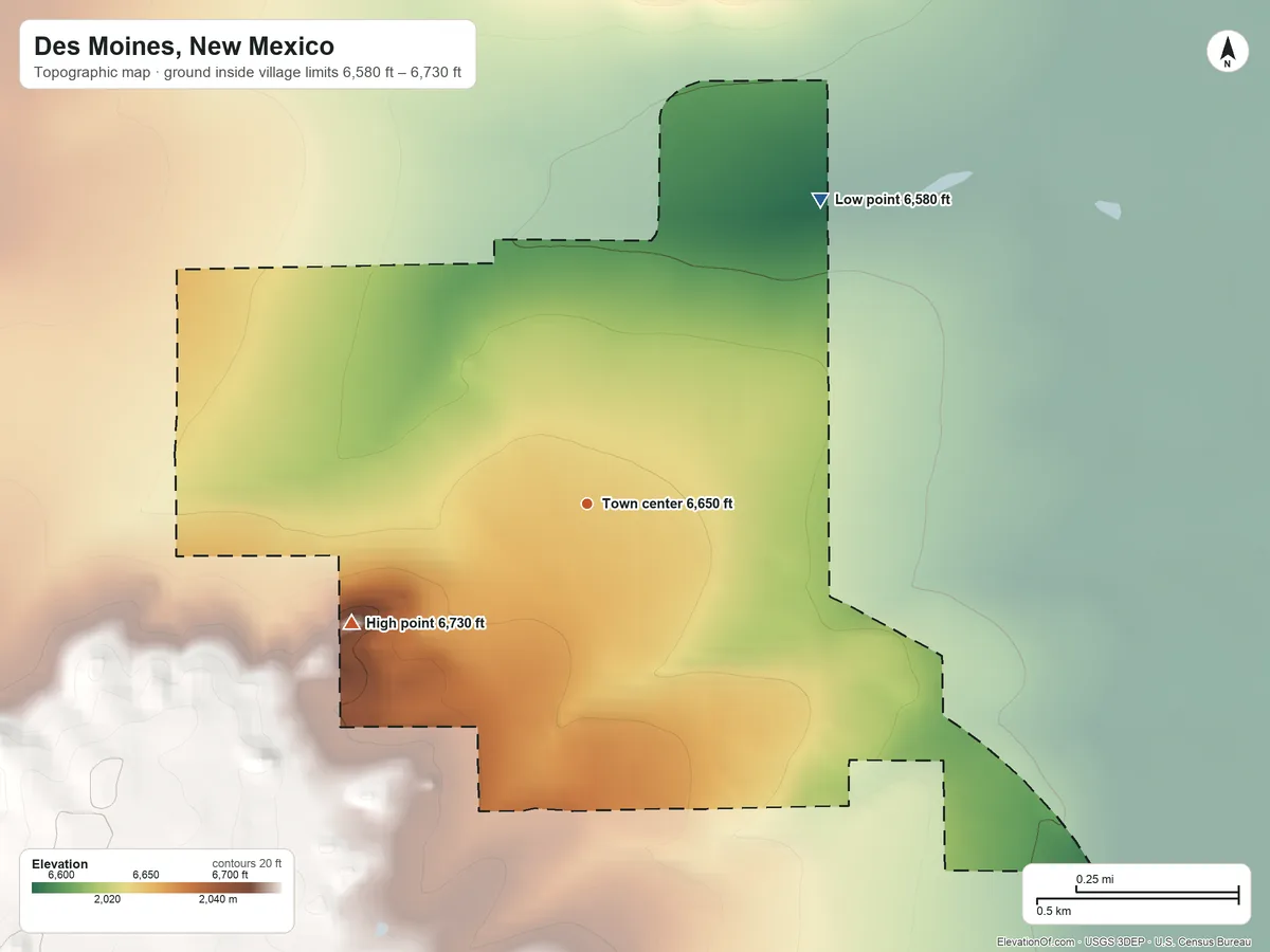 Topographic elevation map of Des Moines, New Mexico, shaded from 6,580 ft on the northeast side to 6,730 ft on the southwest edge, below higher ground just outside