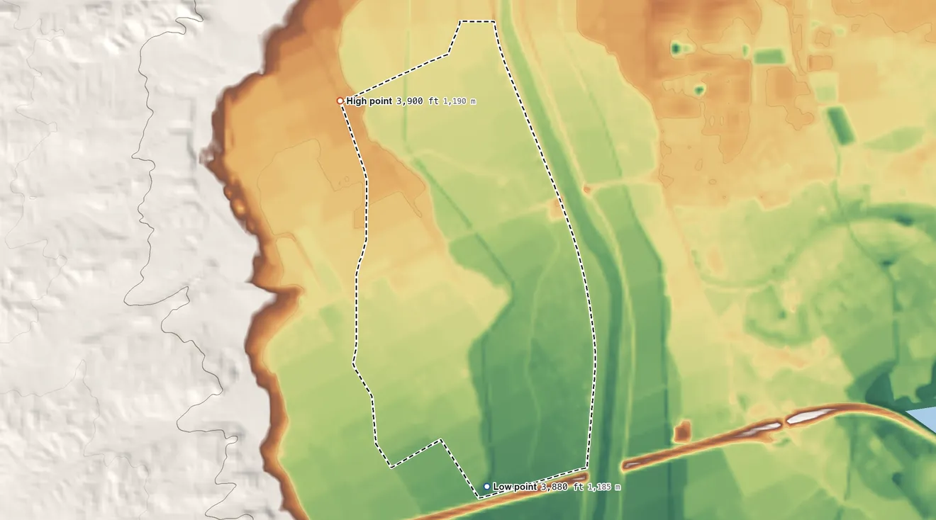 Topographic elevation map of Fairacres, New Mexico, shaded from 3,880 ft on the south side to 3,900 ft on the northwest side