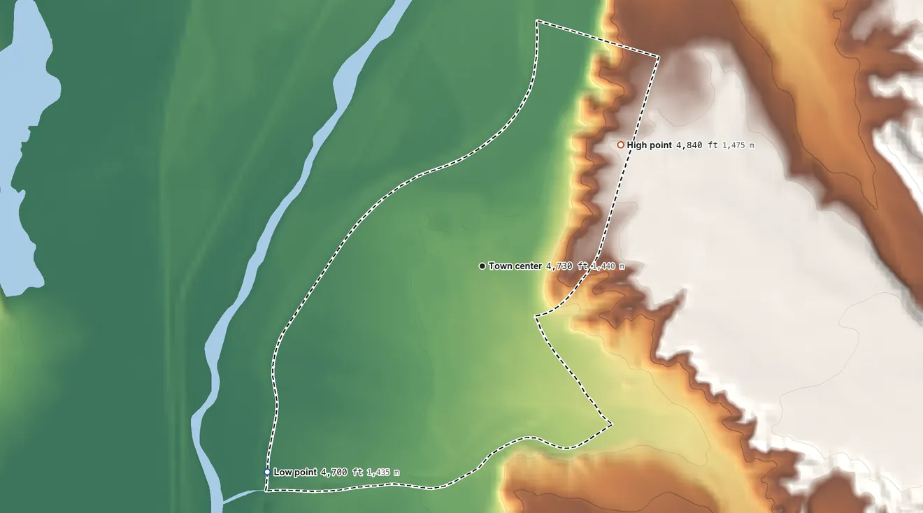 Topographic elevation map of La Joya, New Mexico, shaded from 4,700 ft on the southwest side to 4,840 ft on the northeast side