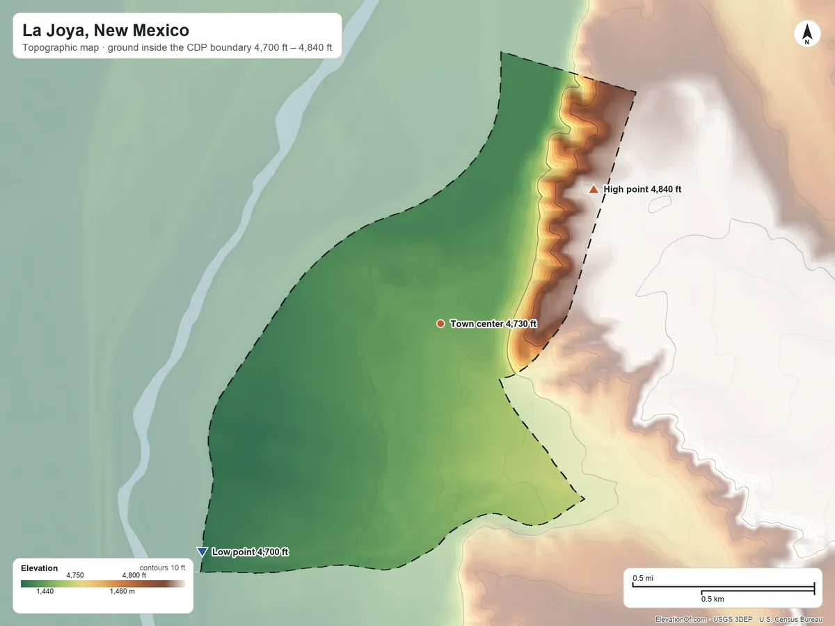 Topographic elevation map of La Joya, New Mexico, shaded from 4,700 ft on the southwest side to 4,840 ft on the northeast side