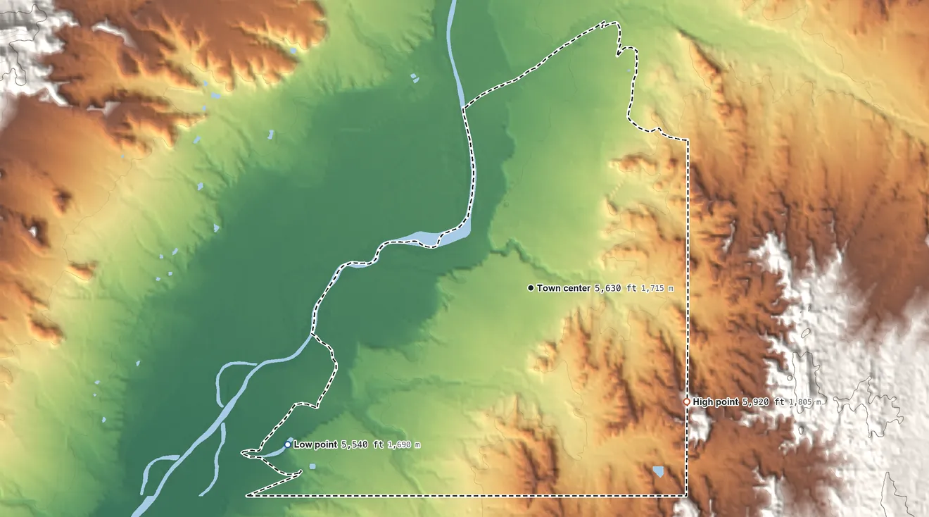 Topographic elevation map of La Mesilla, New Mexico, shaded from 5,540 ft on the southwest side to 5,920 ft on the southeast edge, below higher ground just outside