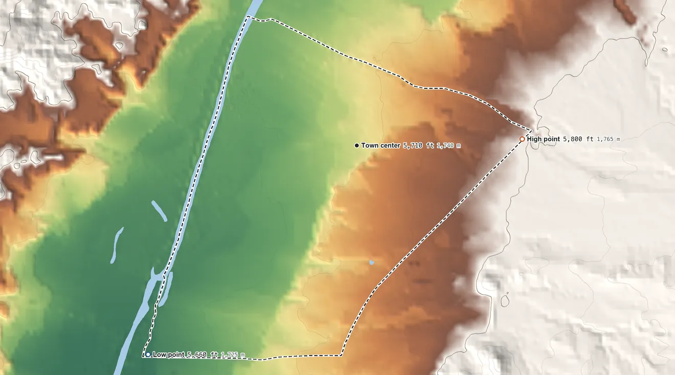 Topographic elevation map of La Villita, New Mexico, shaded from 5,660 ft on the southwest side to 5,800 ft on the east edge, below higher ground just outside
