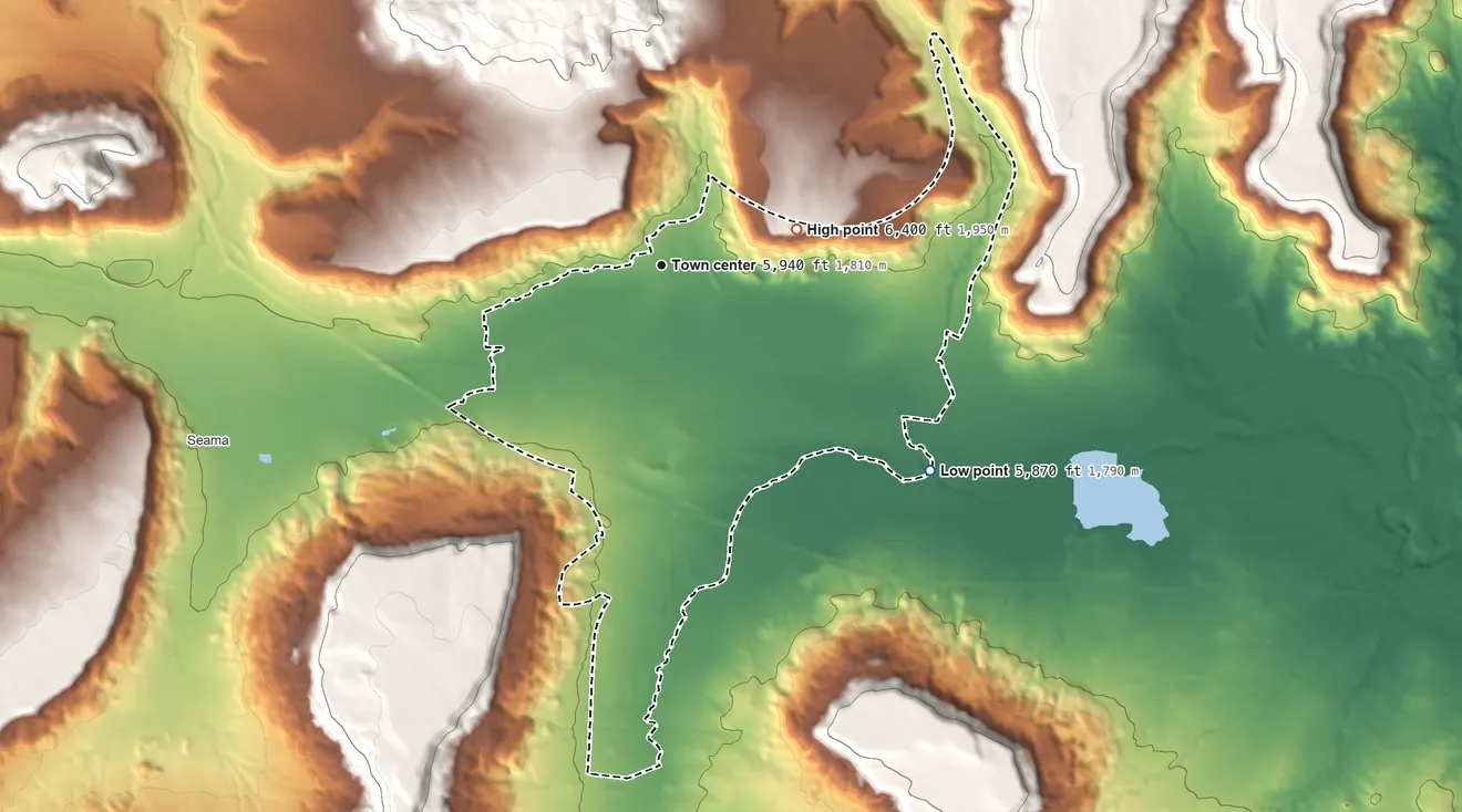 Topographic elevation map of Paraje, New Mexico, shaded from 5,870 ft on the southeast side to 6,400 ft on East Paraje Mesa