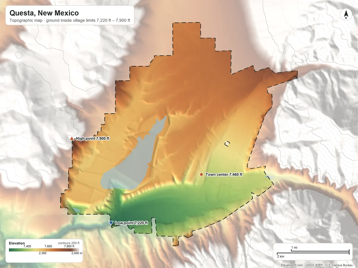 Topographic elevation map of Questa, New Mexico, shaded from 7,220 ft on the southwest side to 7,900 ft at the foot of the Taos Mountains