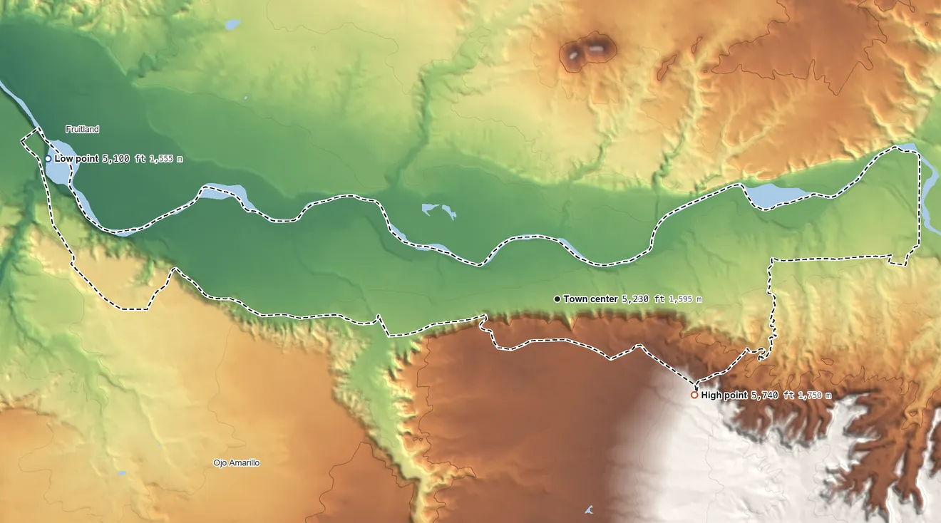 Topographic elevation map of Upper Fruitland, New Mexico, shaded from 5,100 ft on the west side to 5,740 ft on the southeast side