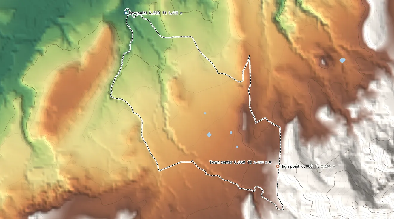 Topographic elevation map of Youngsville, New Mexico, shaded from 6,510 ft on the northwest side to 6,880 ft at the foot of the San Pedro Peaks