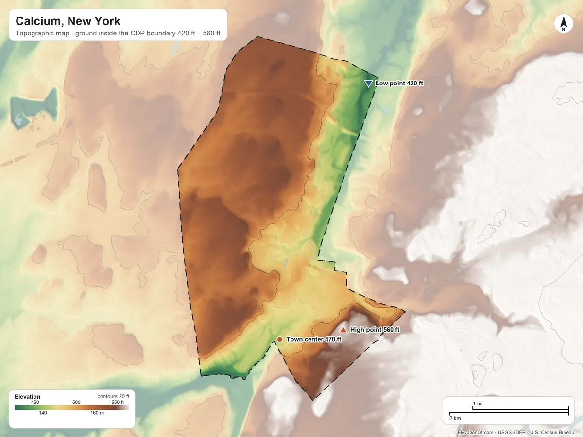 Topographic elevation map of Calcium, New York, shaded from 420 ft on the north side to 560 ft on the east side