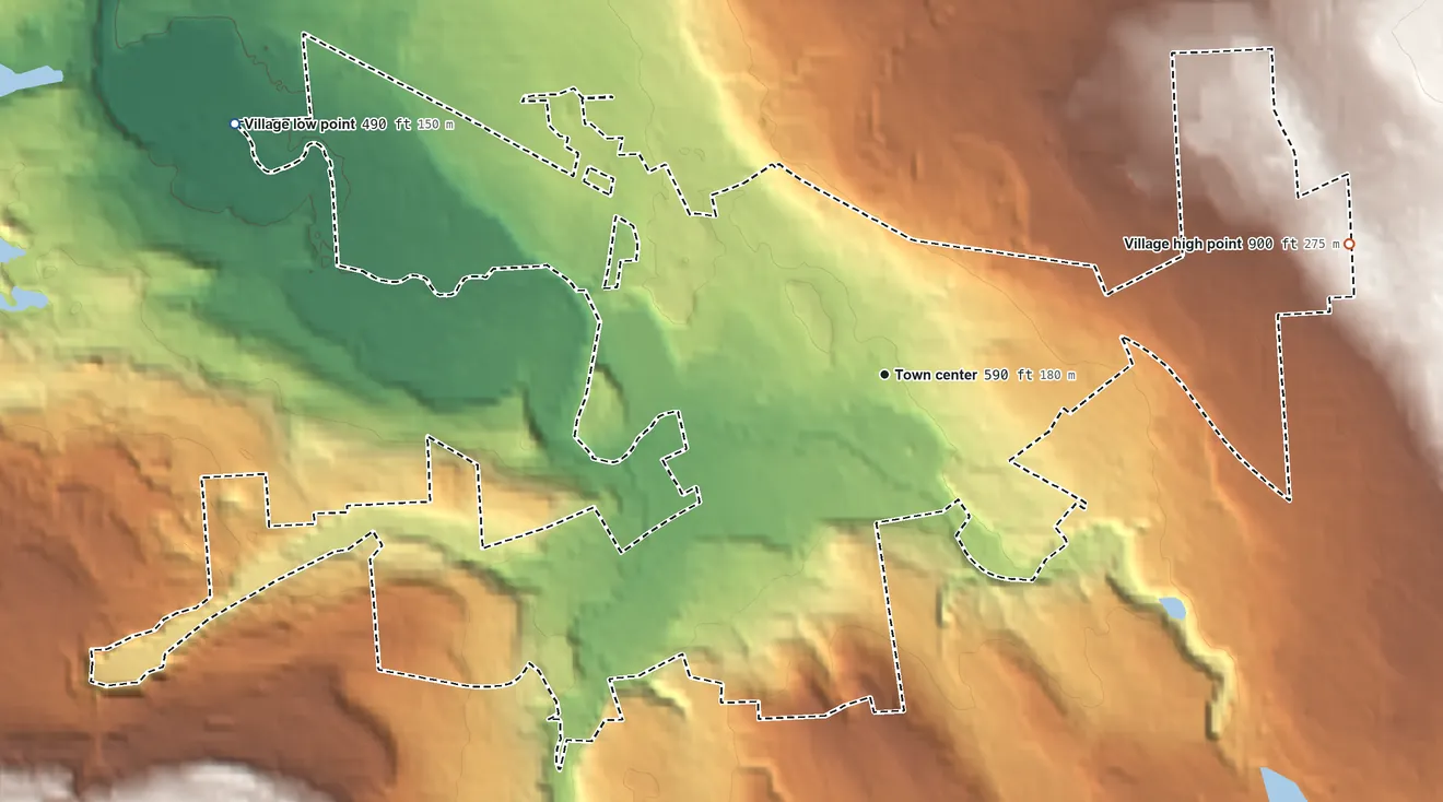 Topographic elevation map of Village of Manlius, New York, shaded from 490 ft on the west side to 900 ft on the east edge, below higher ground just outside