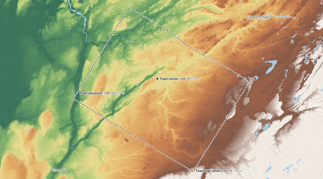 Topographic elevation map of Philadelphia, New York, shaded from 390 ft on the west side to 640 ft on the south side