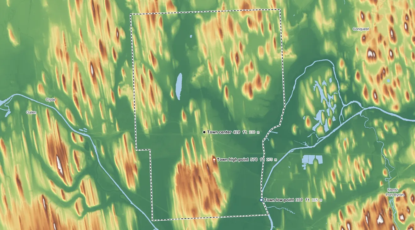Topographic elevation map of Savannah, New York, shaded from 370 ft on the southeast side to 570 ft on the south side