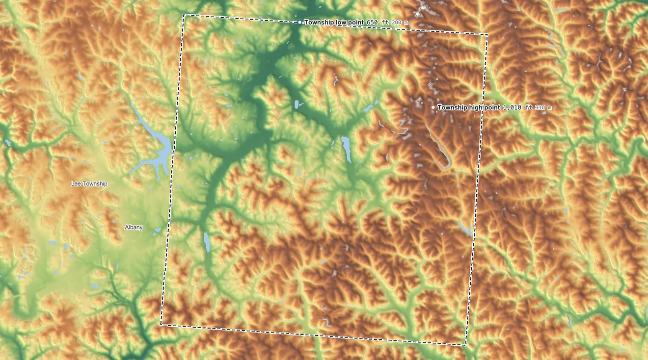 Topographic elevation map of Alexander Township, Ohio, shaded from 650 ft on the north side to 1,010 ft on the east side