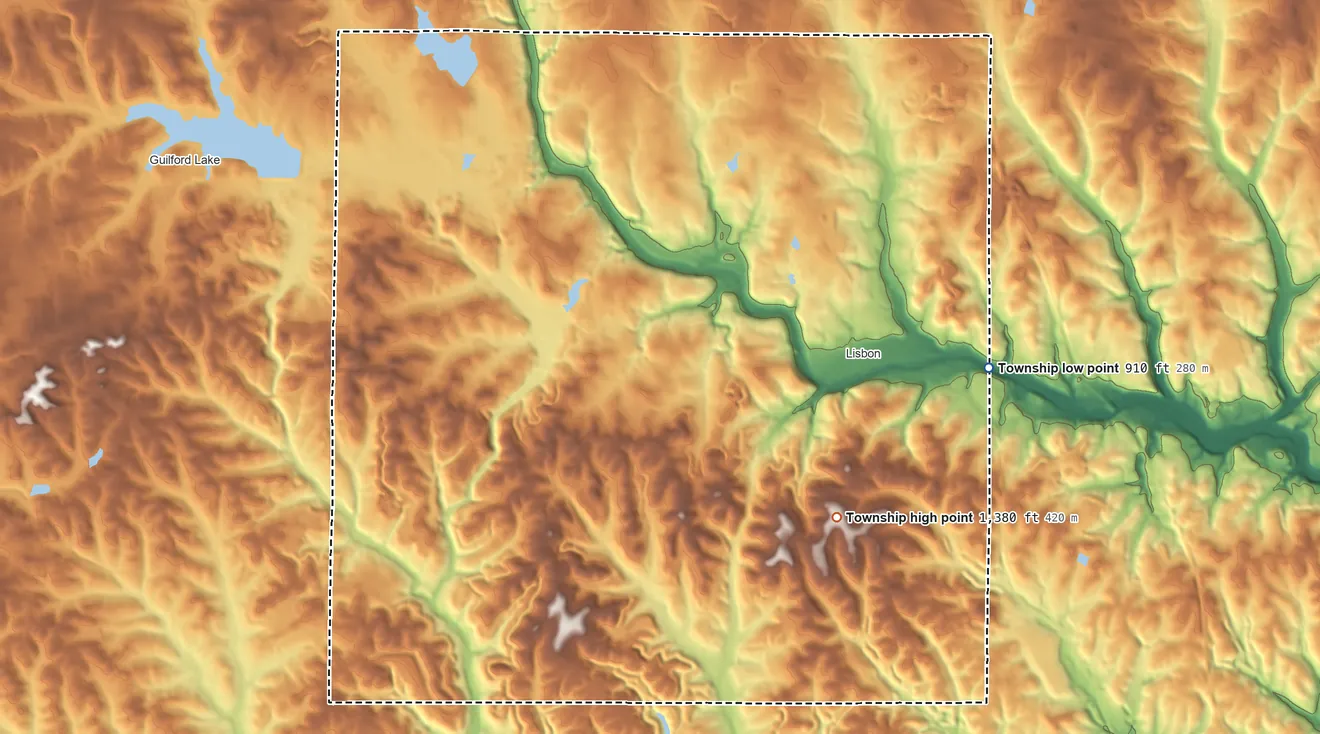 Topographic elevation map of Center Township, Ohio, shaded from 910 ft on the east side to 1,380 ft on the south side