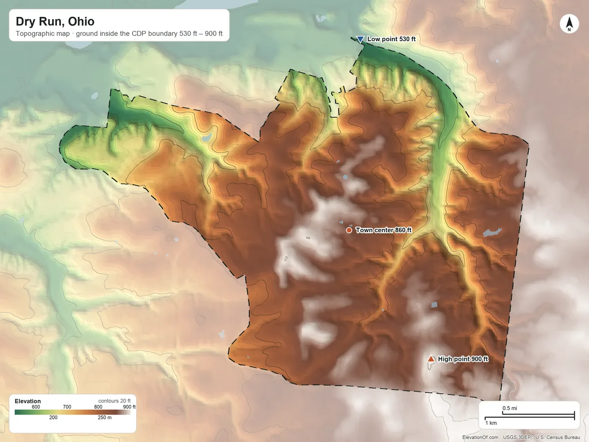 Topographic elevation map of Dry Run, Ohio, shaded from 530 ft on the north side to 900 ft on the southeast side