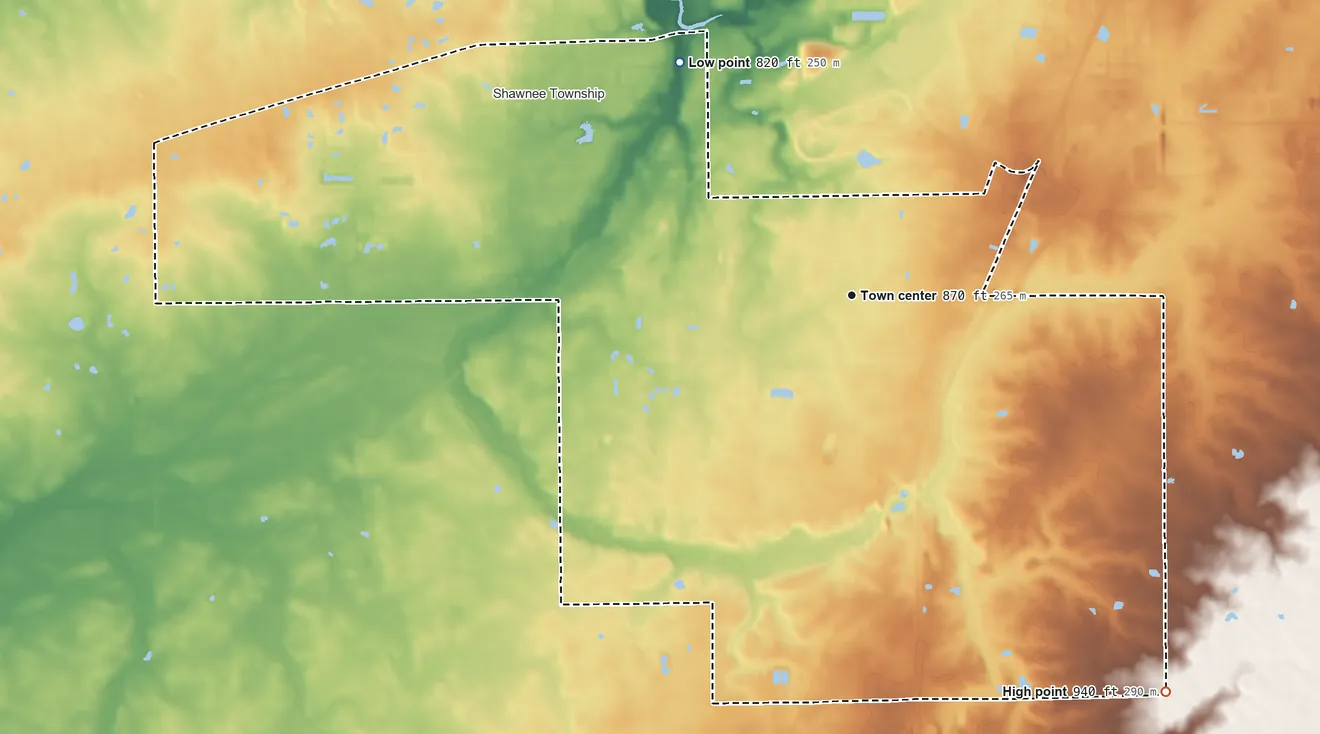 Topographic elevation map of Fort Shawnee, Ohio, shaded from 820 ft on the northwest side to 940 ft on the southeast side