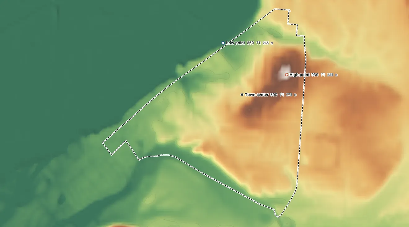 Topographic elevation map of Green Meadows, Ohio, shaded from 860 ft on the north side to 930 ft on the northeast side