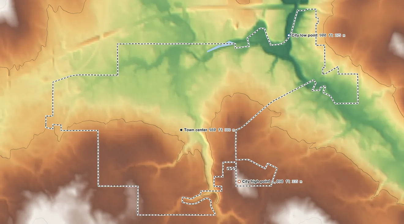 Topographic elevation map of Hubbard, Ohio, shaded from 900 ft on the northeast side to 1,090 ft on the southeast side