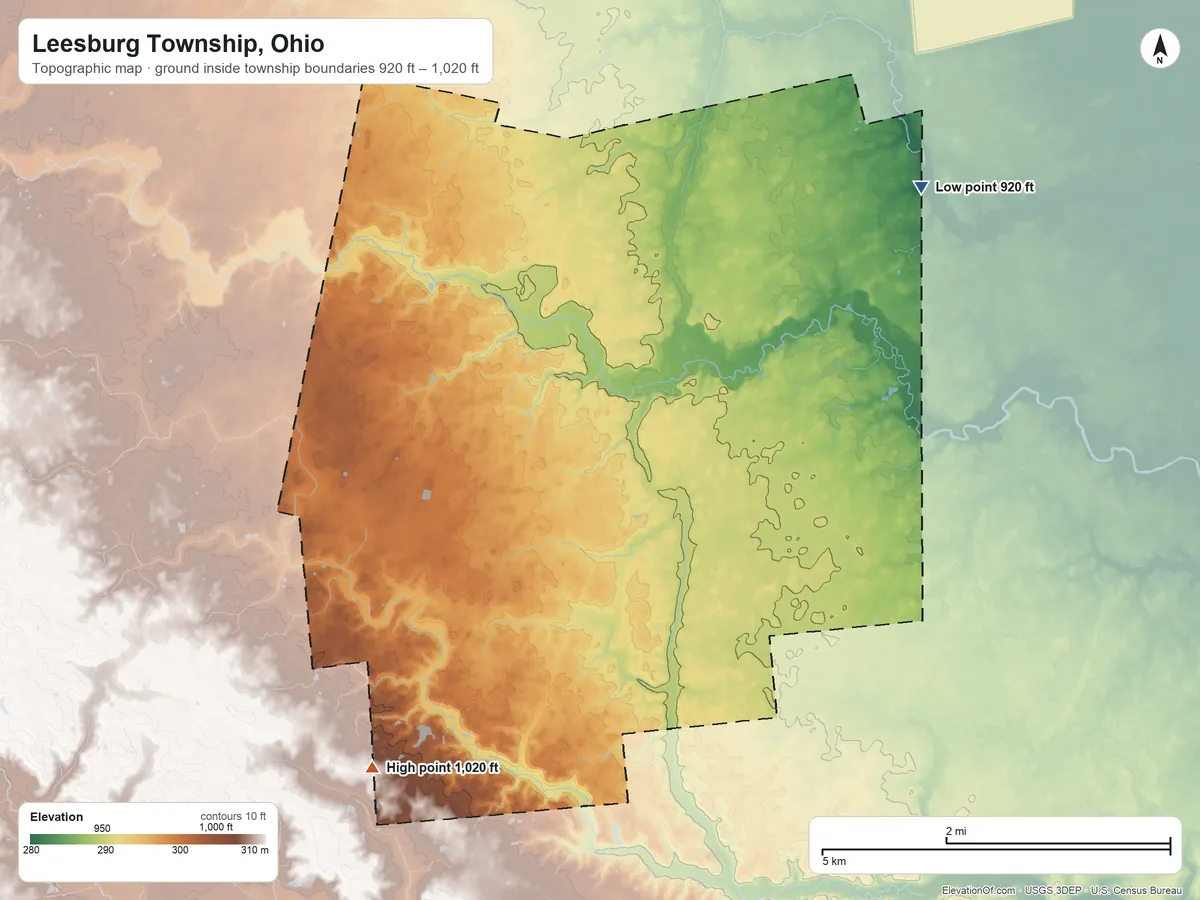 Topographic elevation map of Leesburg Township, Ohio, shaded from 920 ft on the northeast side to 1,020 ft on the southwest side