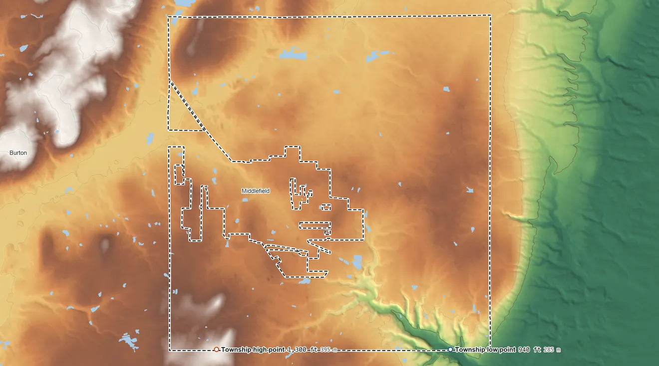 Topographic elevation map of Middlefield Township, Ohio, shaded from 940 ft on the southeast side to 1,300 ft on the southwest side