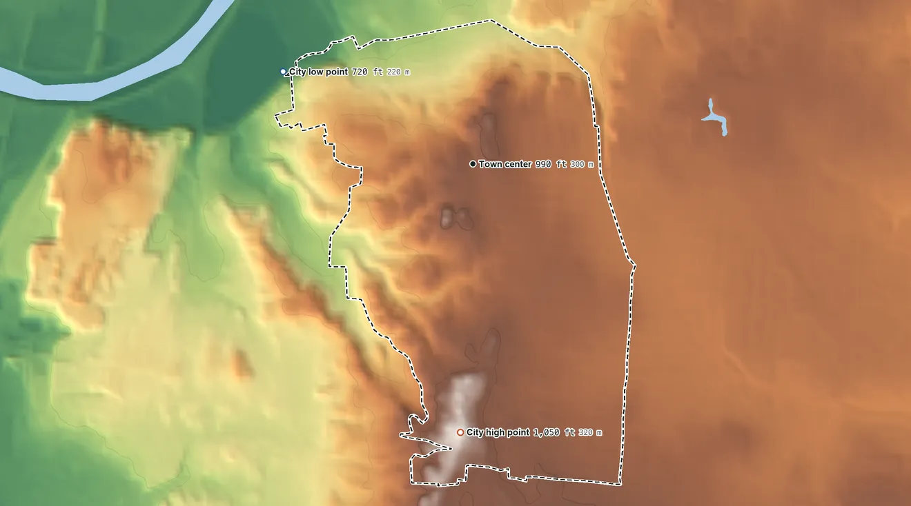 Topographic elevation map of Oakwood, Ohio, shaded from 720 ft on the northwest side to 1,050 ft on the south side