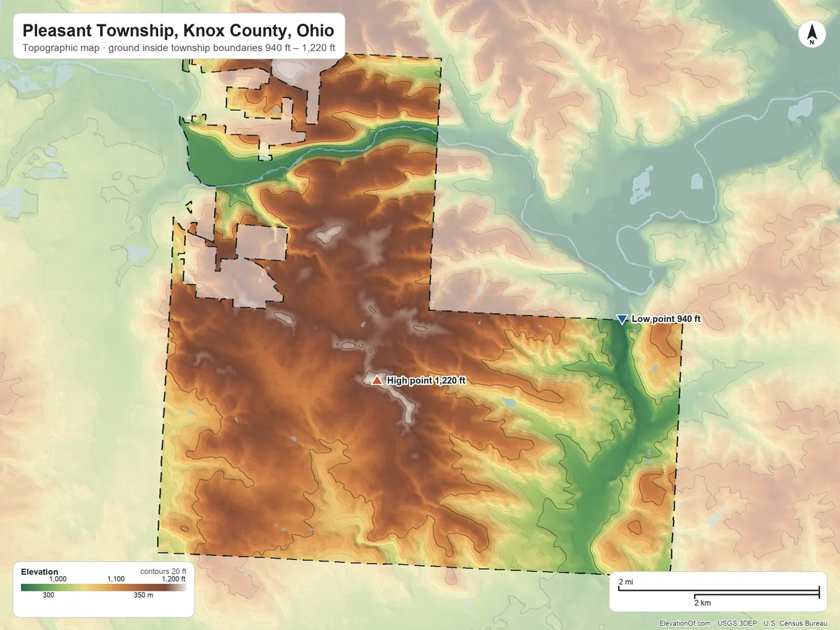 Topographic elevation map of Pleasant Township, Knox County, Ohio, shaded from 940 ft on the east side to 1,220 ft near the middle