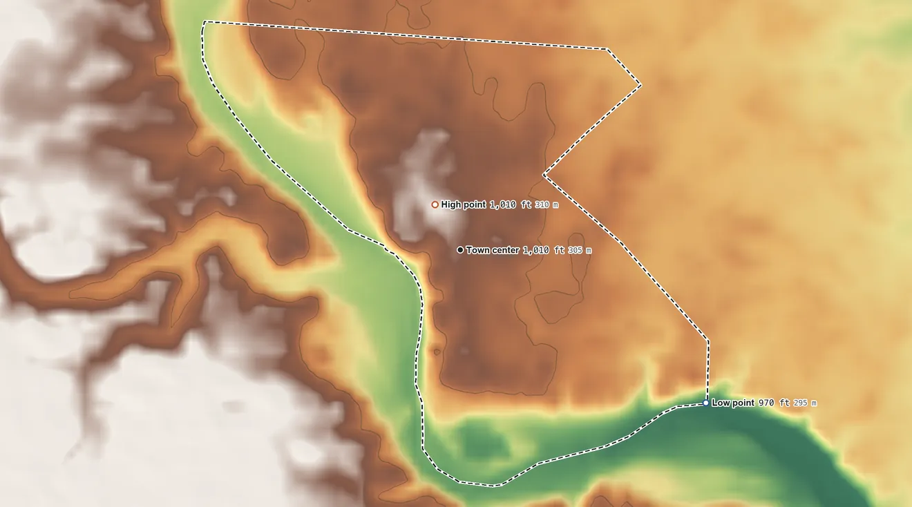 Topographic elevation map of Plumwood, Ohio, shaded from 970 ft on the southeast side to 1,010 ft near the middle