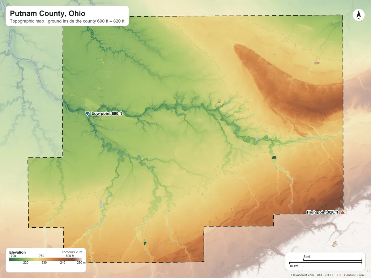 Topographic elevation map of Putnam County, Ohio, shaded from 690 ft on the west side to 820 ft on the southeast side