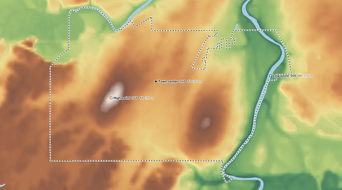 Topographic elevation map of South Canal, Ohio, shaded from 900 ft on the east side to 960 ft on the west side