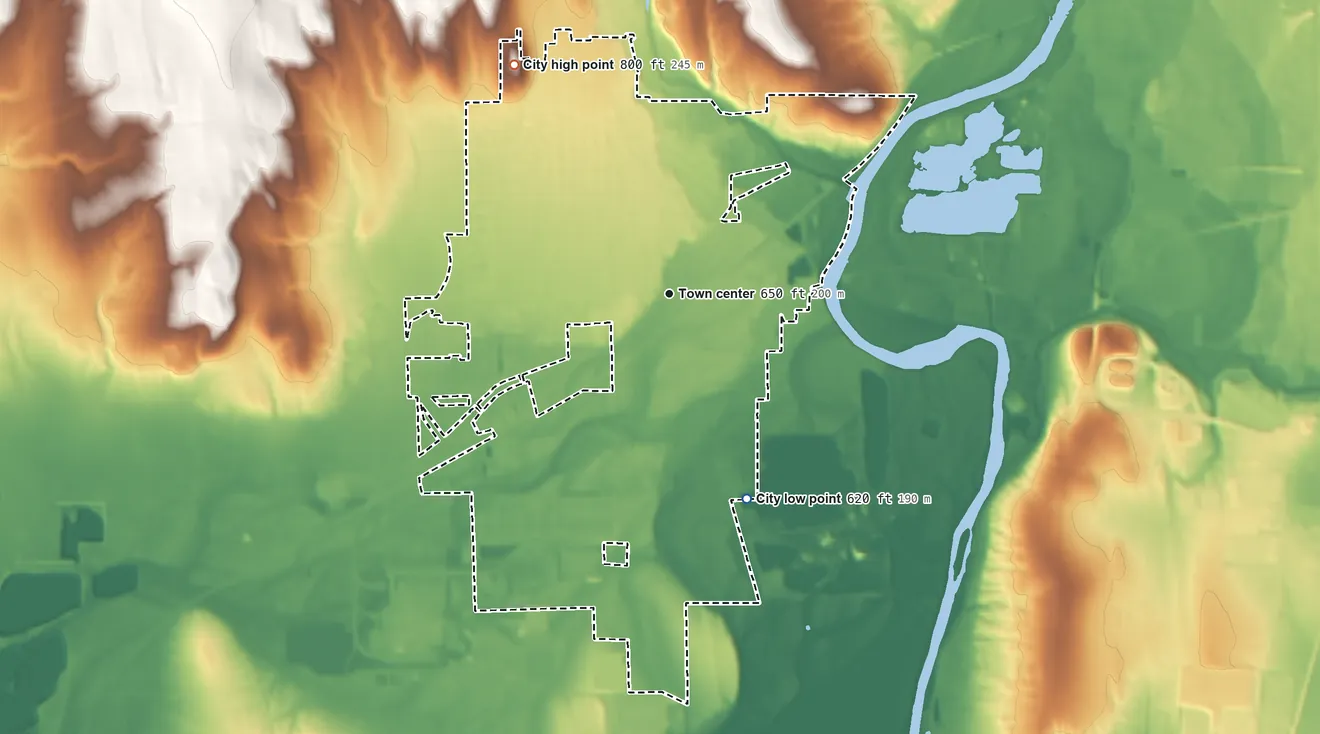 Topographic elevation map of Trenton, Ohio, shaded from 620 ft on the south side to 800 ft on the northwest side