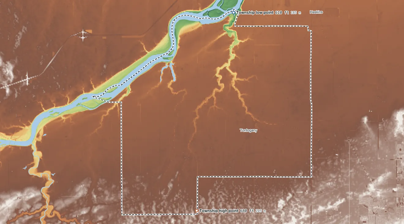 Topographic elevation map of Washington Township, Wood County, Ohio, shaded from 610 ft on the north side to 680 ft on the south side