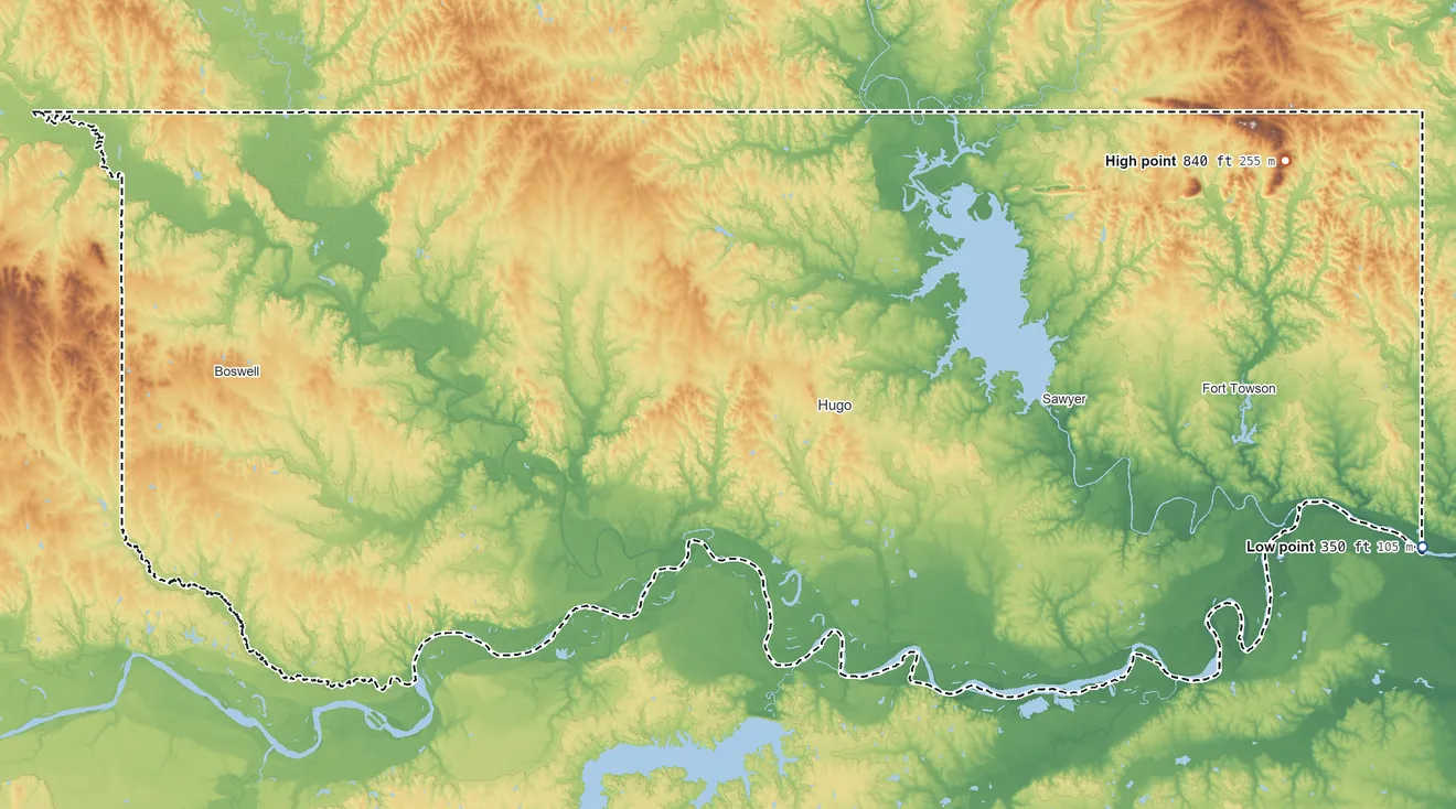 Topographic elevation map of Choctaw County, Oklahoma, shaded from 350 ft on the east side to 840 ft on Bull Mountain
