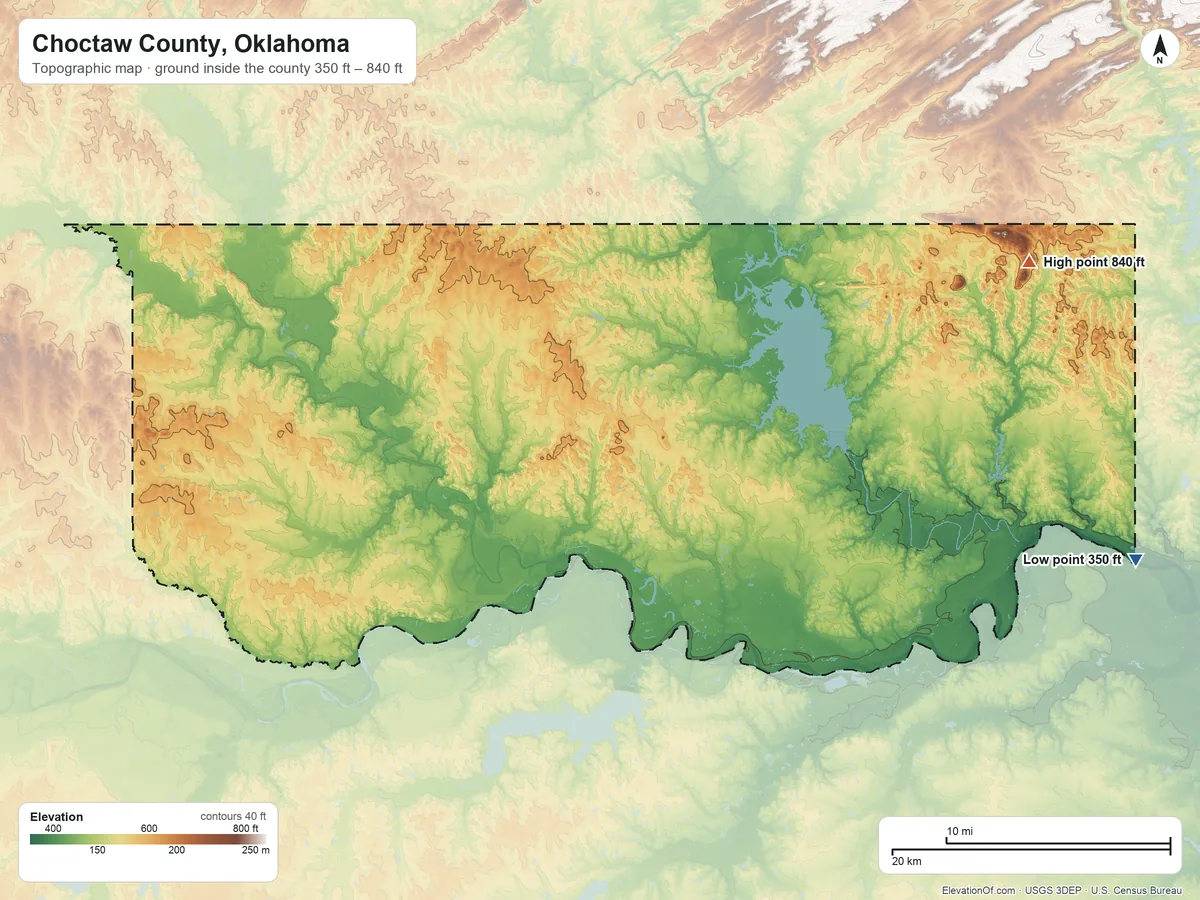 Topographic elevation map of Choctaw County, Oklahoma, shaded from 350 ft on the east side to 840 ft on Bull Mountain