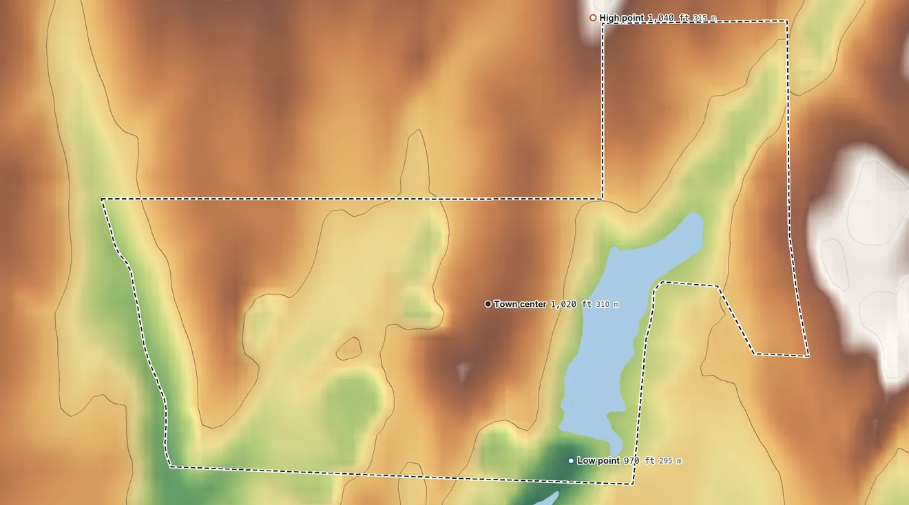 Topographic elevation map of Crescent Springs, Oklahoma, shaded from 970 ft on the southeast side to 1,040 ft on the north side