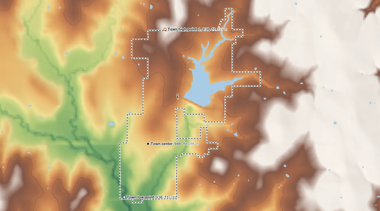 Topographic elevation map of Elmore City, Oklahoma, shaded from 930 ft on the southwest side to 1,030 ft on the north side