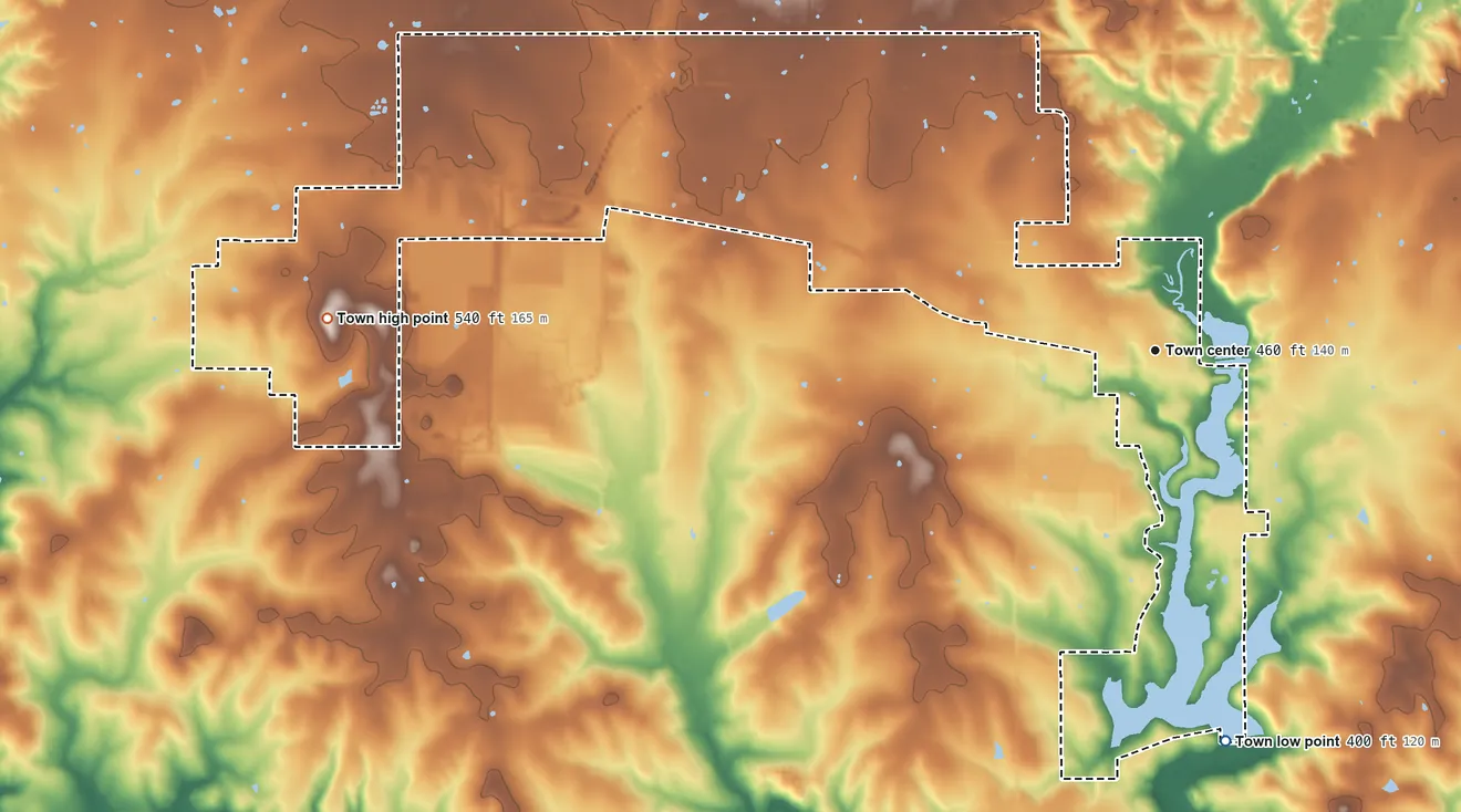 Topographic elevation map of Fort Towson, Oklahoma, shaded from 400 ft on the south side to 540 ft on the west side
