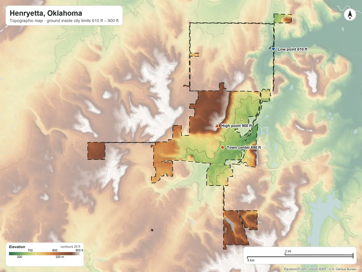 Topographic elevation map of Henryetta, Oklahoma, shaded from 610 ft on the northeast side to 900 ft near the middle