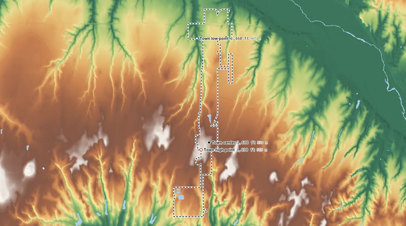 Topographic elevation map of Hinton, Oklahoma, shaded from 1,460 ft on the north side to 1,690 ft near the middle