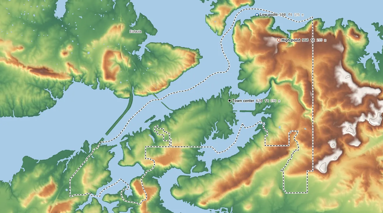 Topographic elevation map of Longtown, Oklahoma, shaded from 580 ft on the north side to 960 ft on the northeast side