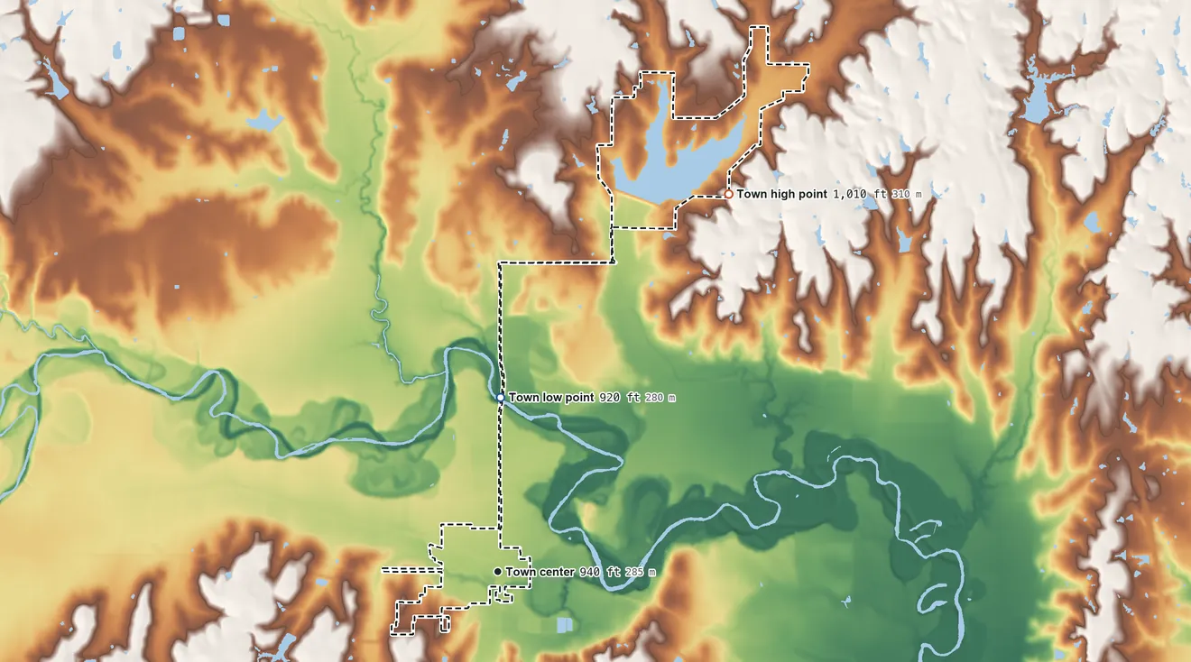 Topographic elevation map of Maysville, Oklahoma, shaded from 920 ft on the north side to 1,010 ft on the northeast side