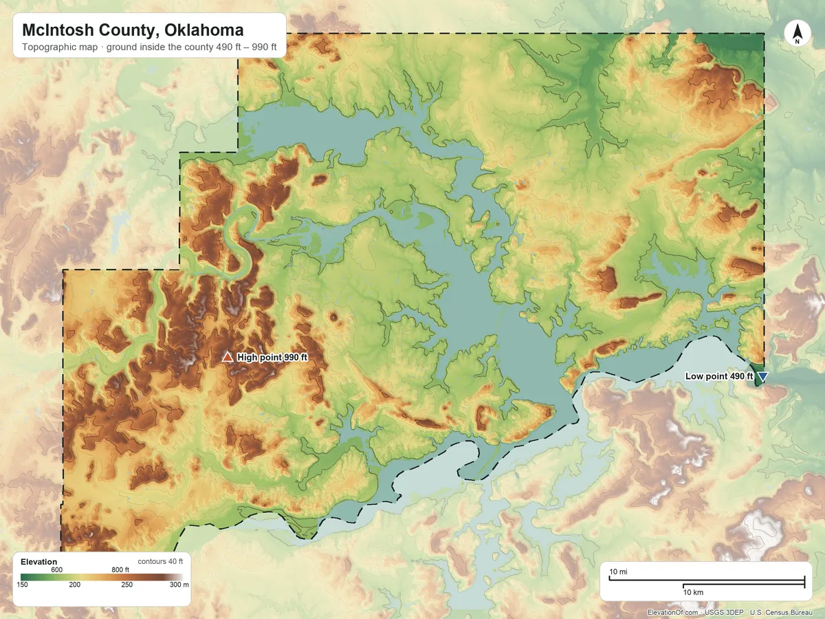 Topographic elevation map of McIntosh County, Oklahoma, shaded from 490 ft on the east side to 990 ft on the west side
