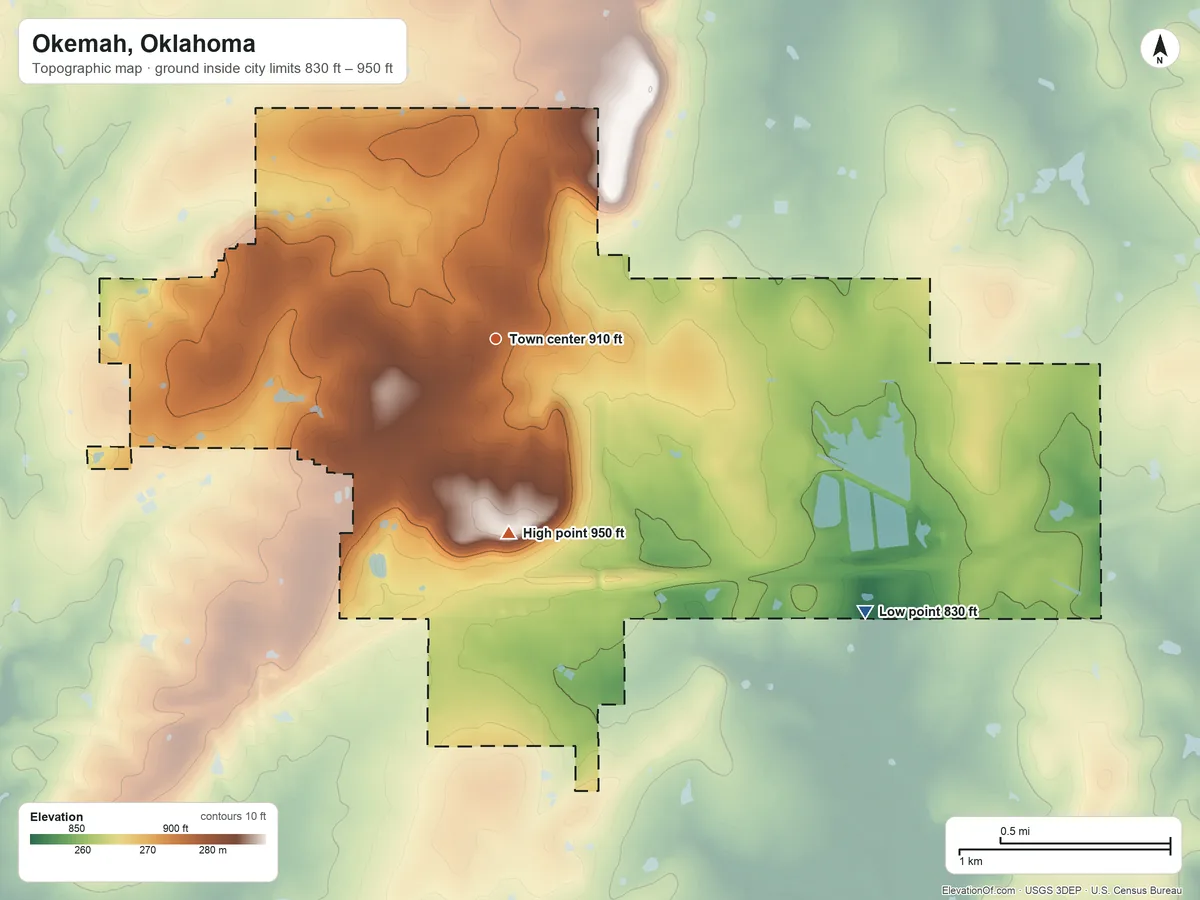 Topographic elevation map of Okemah, Oklahoma, shaded from 830 ft on the southeast side to 950 ft on the south side