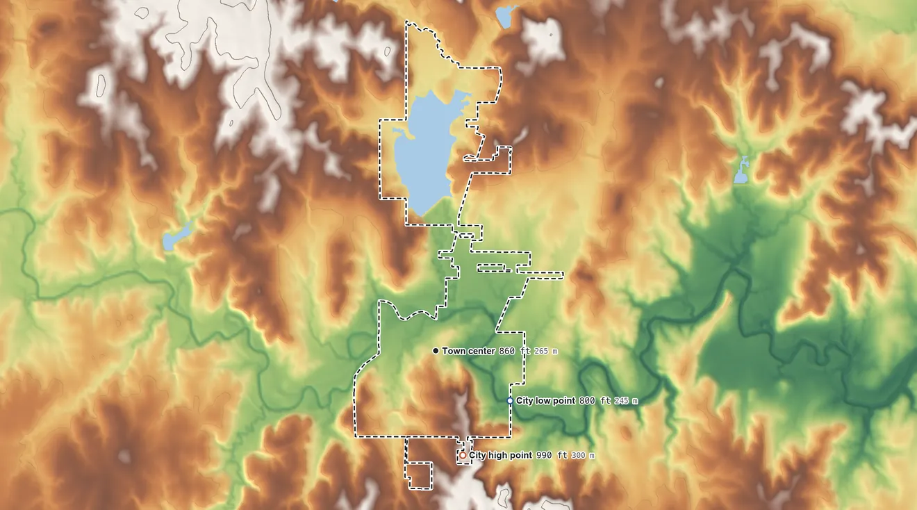 Topographic elevation map of Pawnee, Oklahoma, shaded from 800 ft on the southeast side to 990 ft on the south side