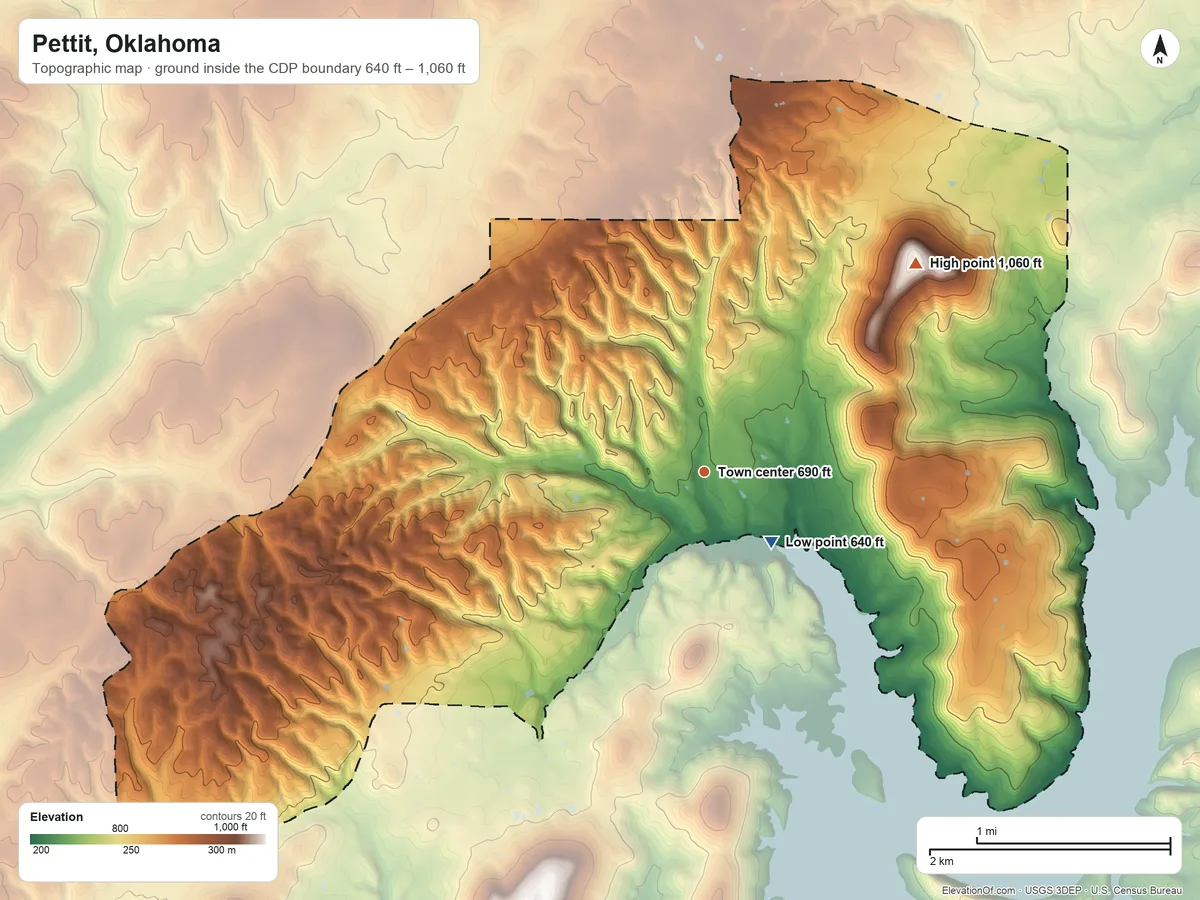Topographic elevation map of Pettit, Oklahoma, shaded from 640 ft near the middle to 1,060 ft on Short Mountain