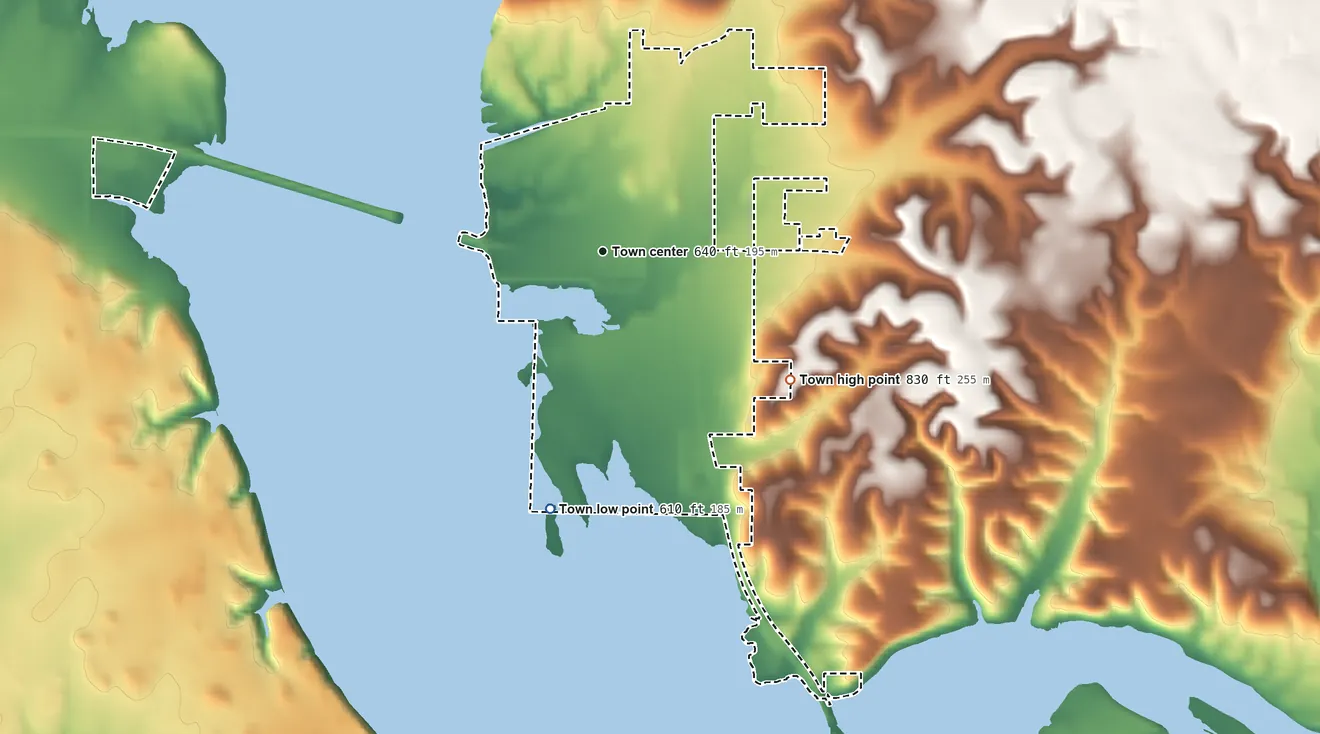 Topographic elevation map of Salina, Oklahoma, shaded from 610 ft on the south side to 830 ft on the southeast side