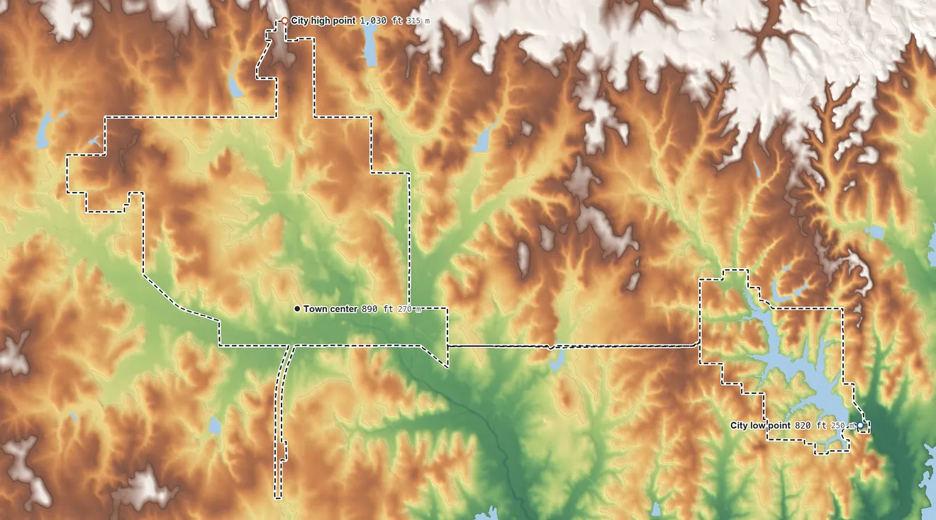 Topographic elevation map of Seminole, Oklahoma, shaded from 820 ft on the east side to 1,030 ft on the north side