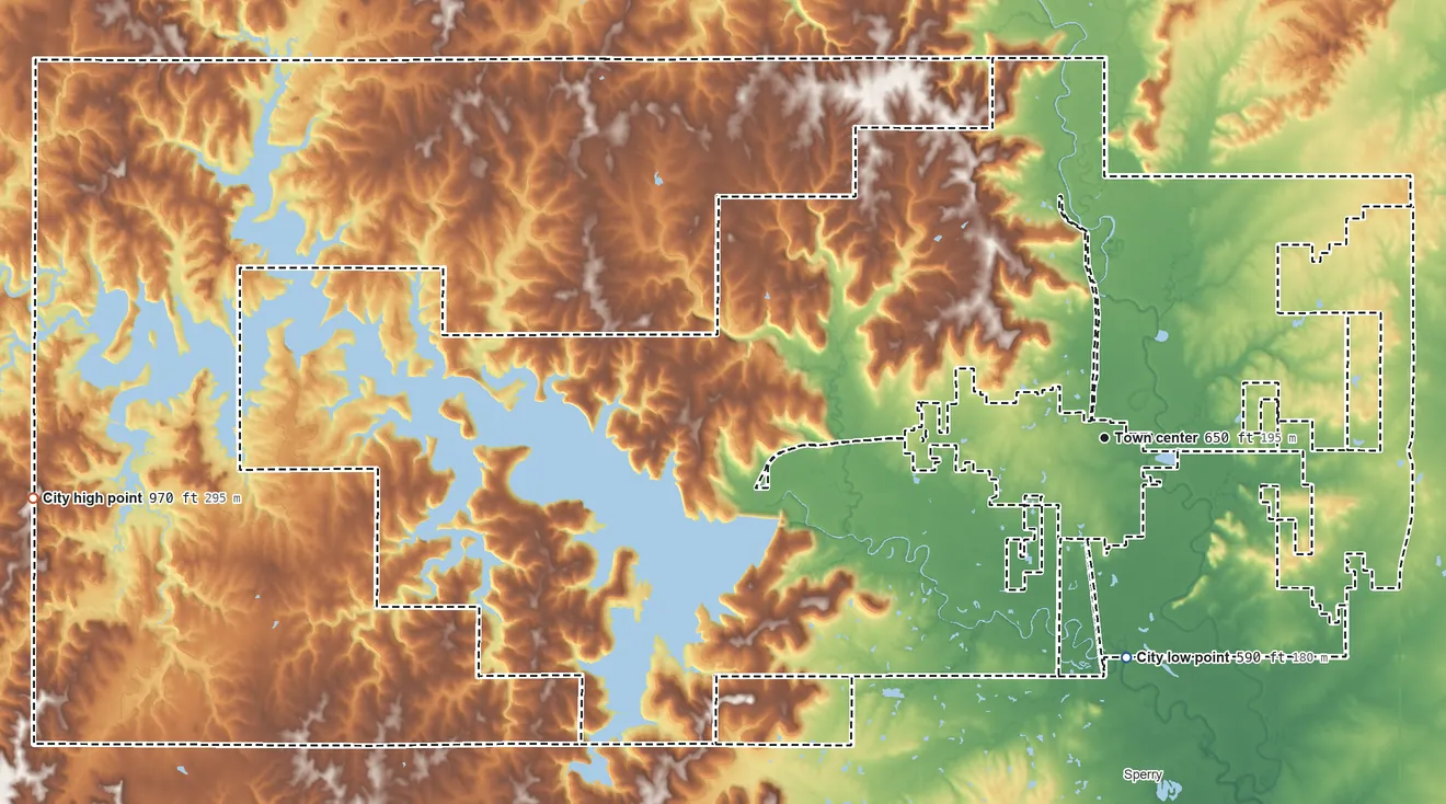 Topographic elevation map of Skiatook, Oklahoma, shaded from 590 ft on the south side to 970 ft on the west side