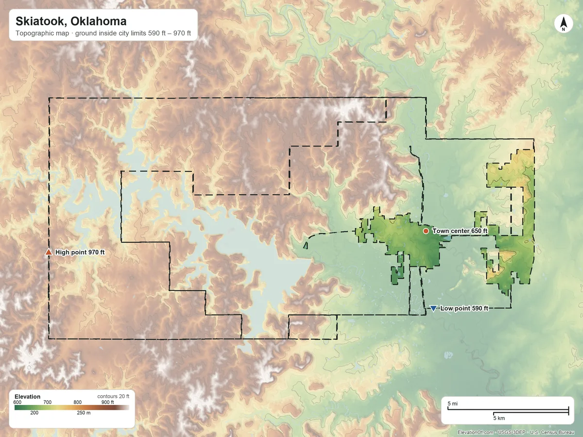 Topographic elevation map of Skiatook, Oklahoma, shaded from 590 ft on the south side to 970 ft on the west side