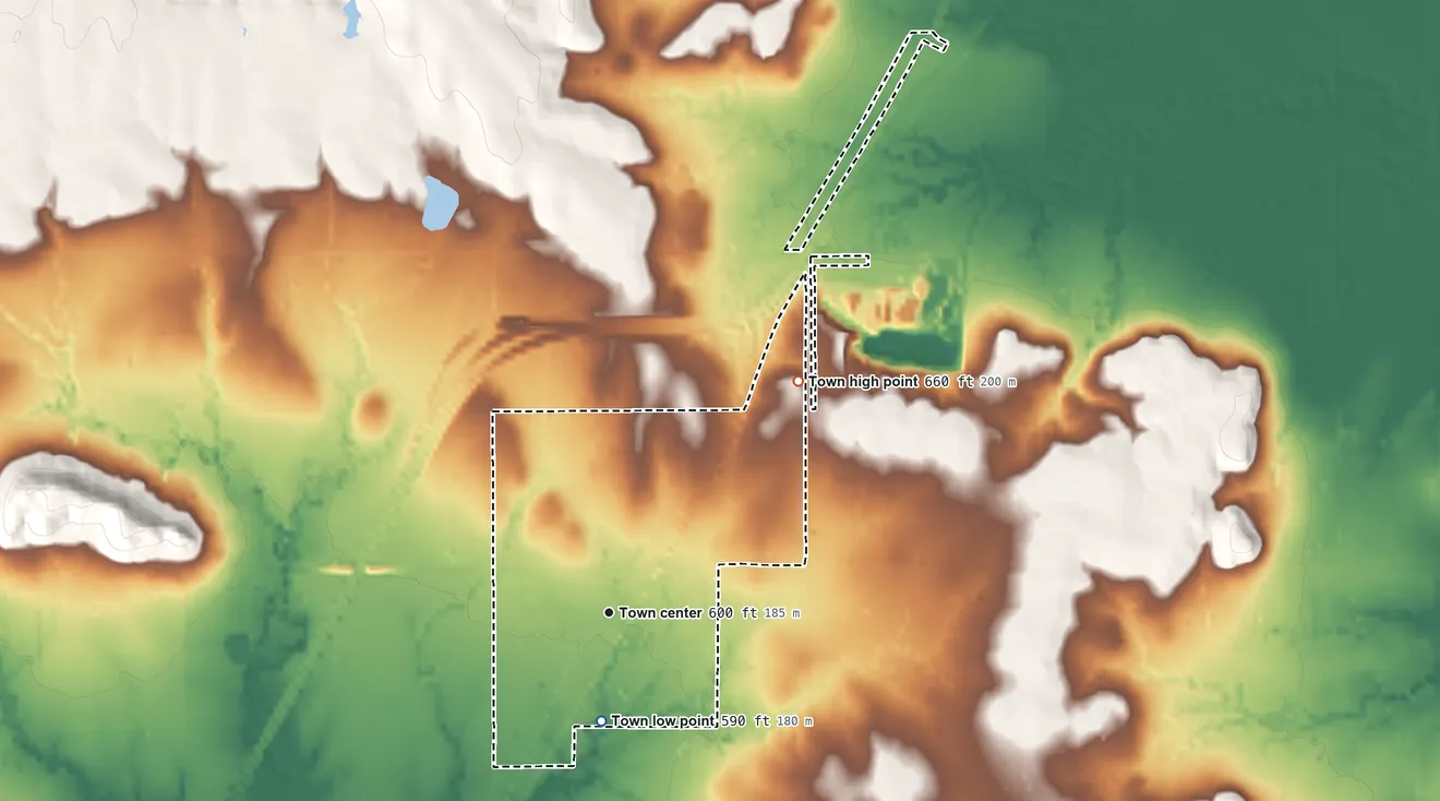 Topographic elevation map of Summit, Oklahoma, shaded from 590 ft on the south side to 660 ft on the northeast side