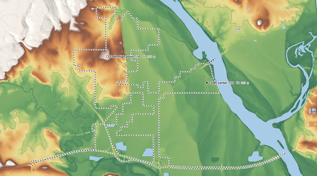 Topographic elevation map of Webbers Falls, Oklahoma, shaded from 460 ft near the middle to 590 ft on the west side