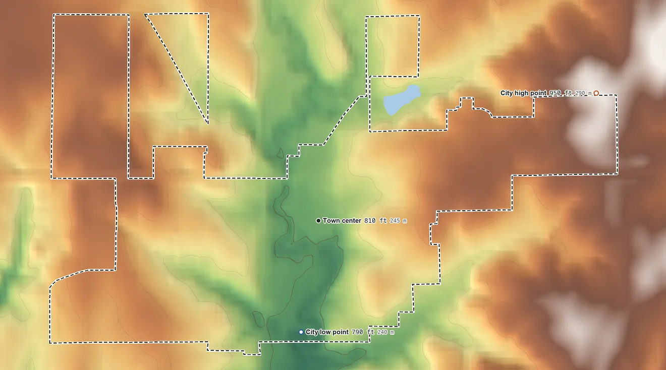 Topographic elevation map of Yale, Oklahoma, shaded from 790 ft on the south side to 950 ft on the northeast side