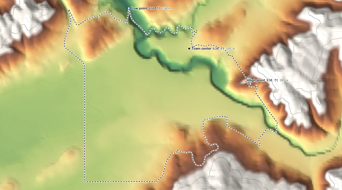Topographic elevation map of Fair Oaks, Oregon, shaded from 490 ft on the northwest side to 930 ft on the southeast edge, below higher ground just outside
